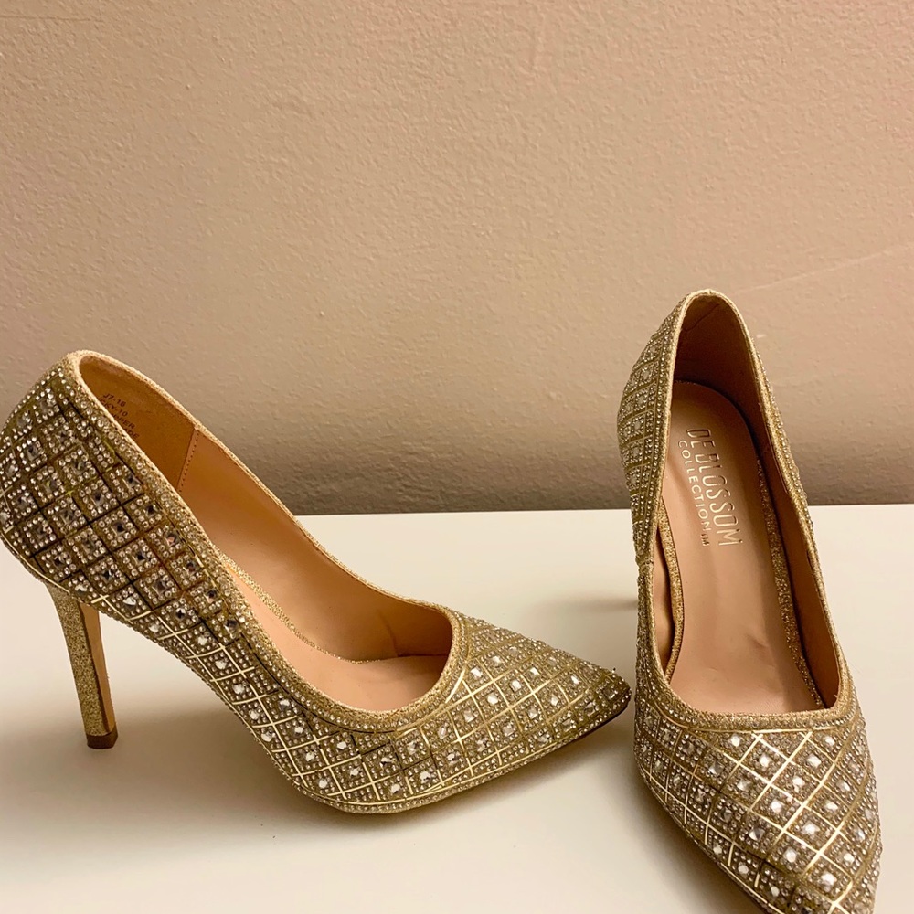 Sparkly gold pumps - Picture 2 of 3